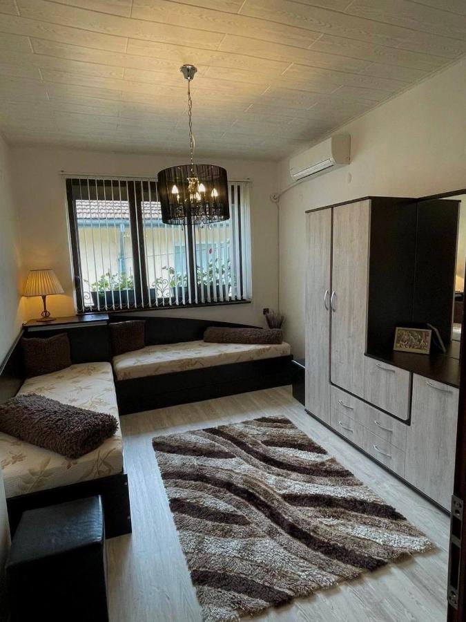 Z-Apartment In トリャブナ エクステリア 写真