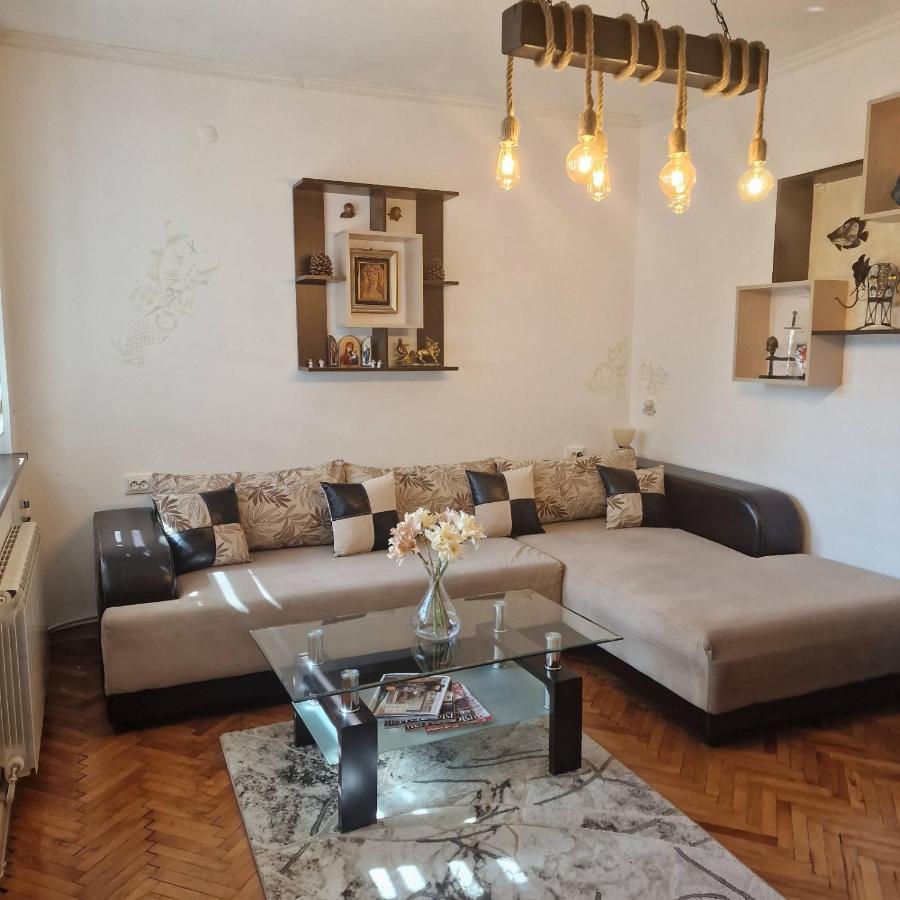 Z-Apartment In トリャブナ エクステリア 写真